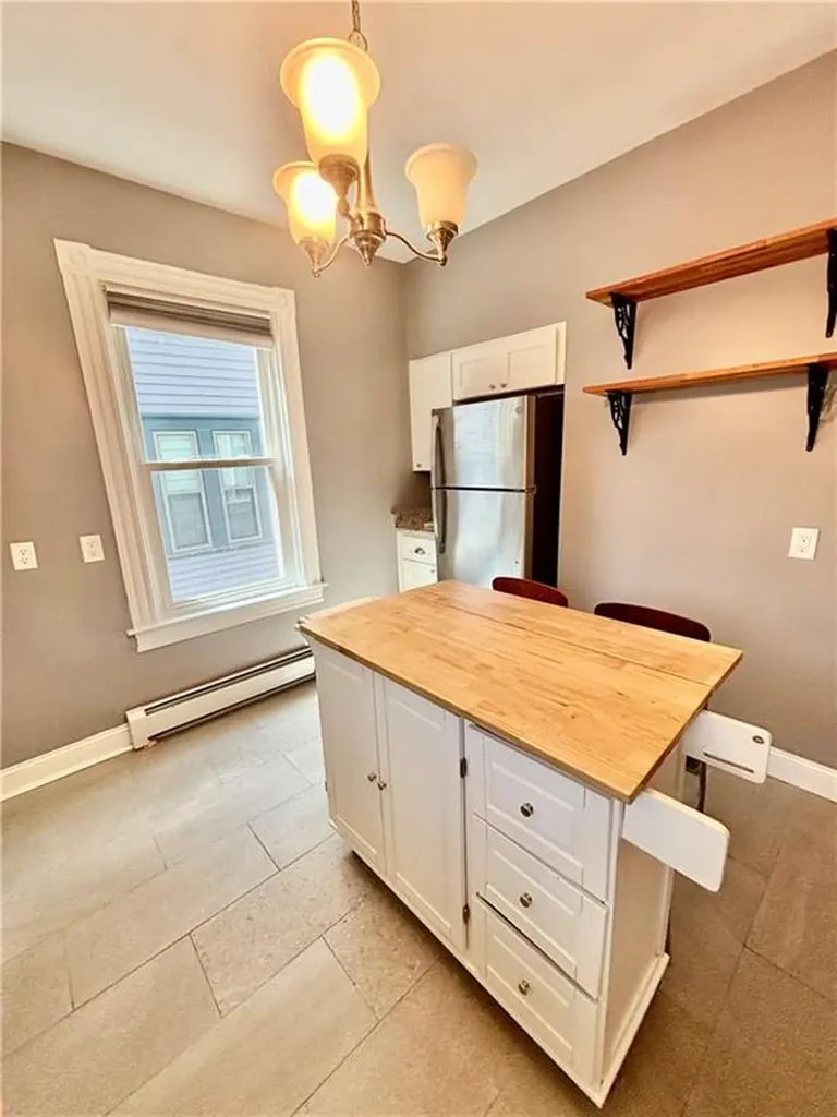 193 Howell Street Providence RI 02906