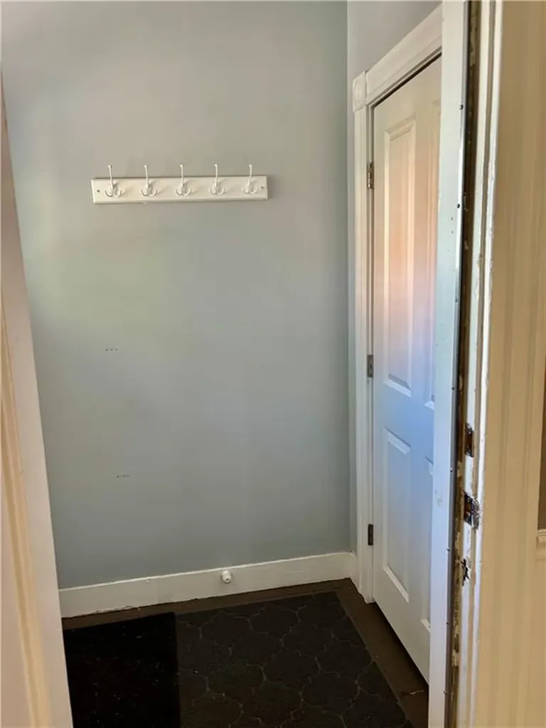 193 Howell Street Providence RI 02906