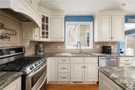 31 Mathew Drive Johnston RI 02919