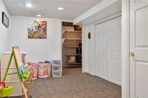 31 Mathew Drive Johnston RI 02919