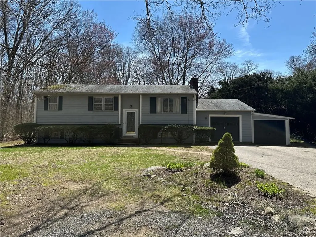 1695 Harkney Hill Road Coventry RI 02816