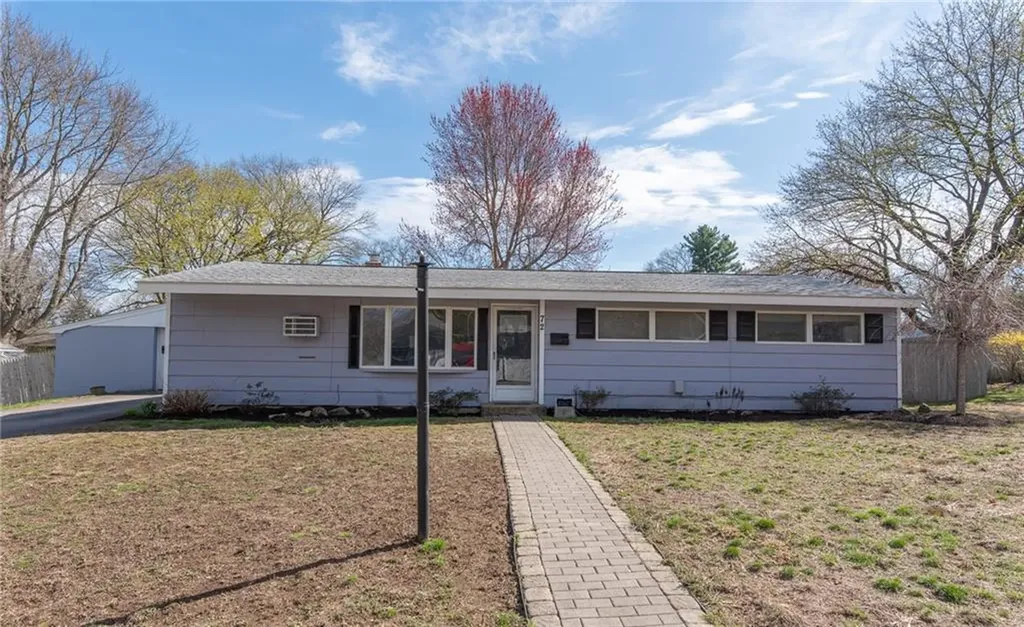 72 Flagg Avenue Warwick RI 02886