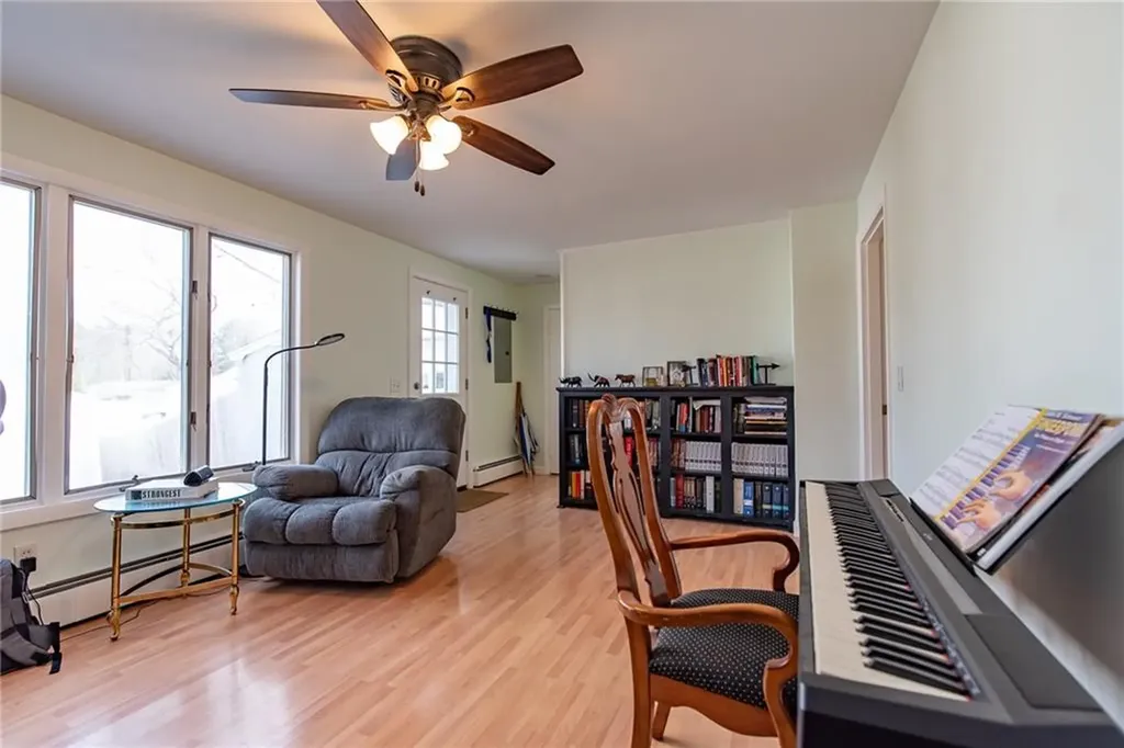 72 Flagg Avenue Warwick RI 02886