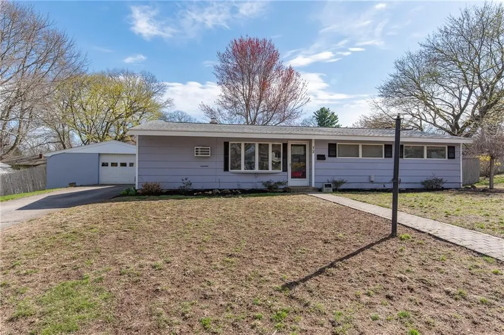 72 Flagg Avenue Warwick RI 02886
