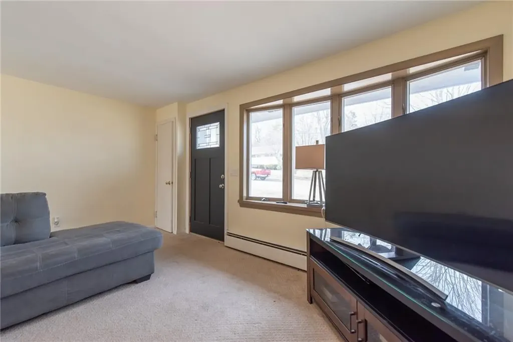 72 Flagg Avenue Warwick RI 02886