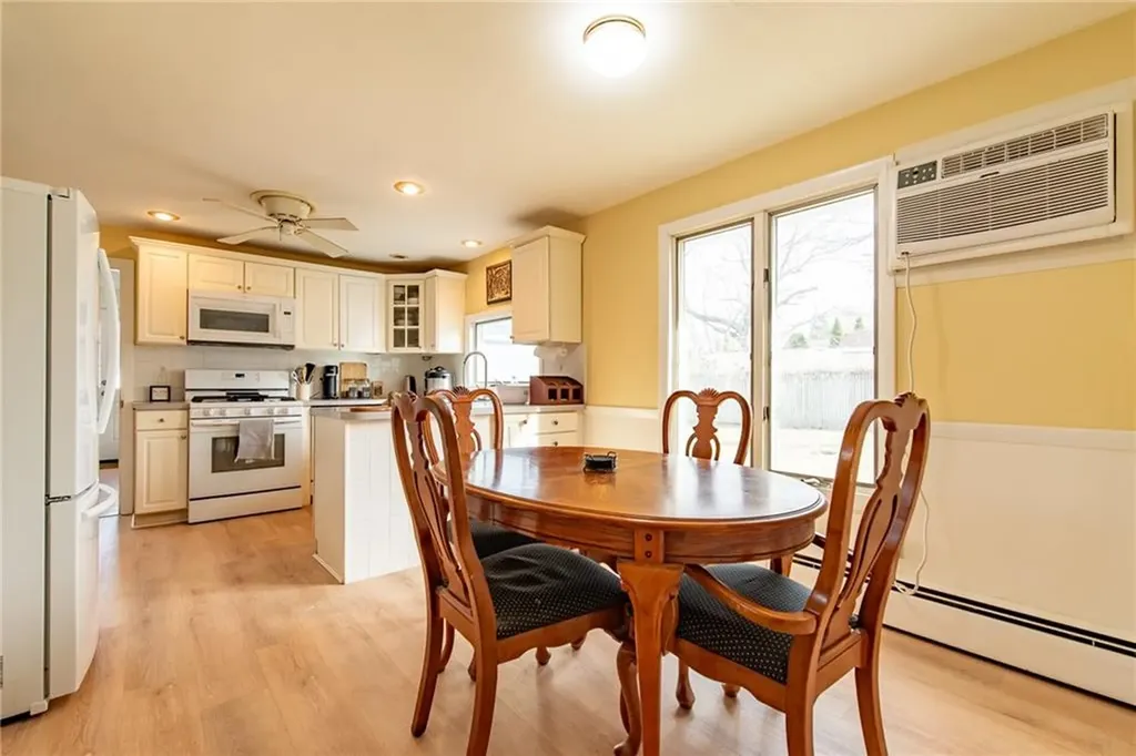 72 Flagg Avenue Warwick RI 02886