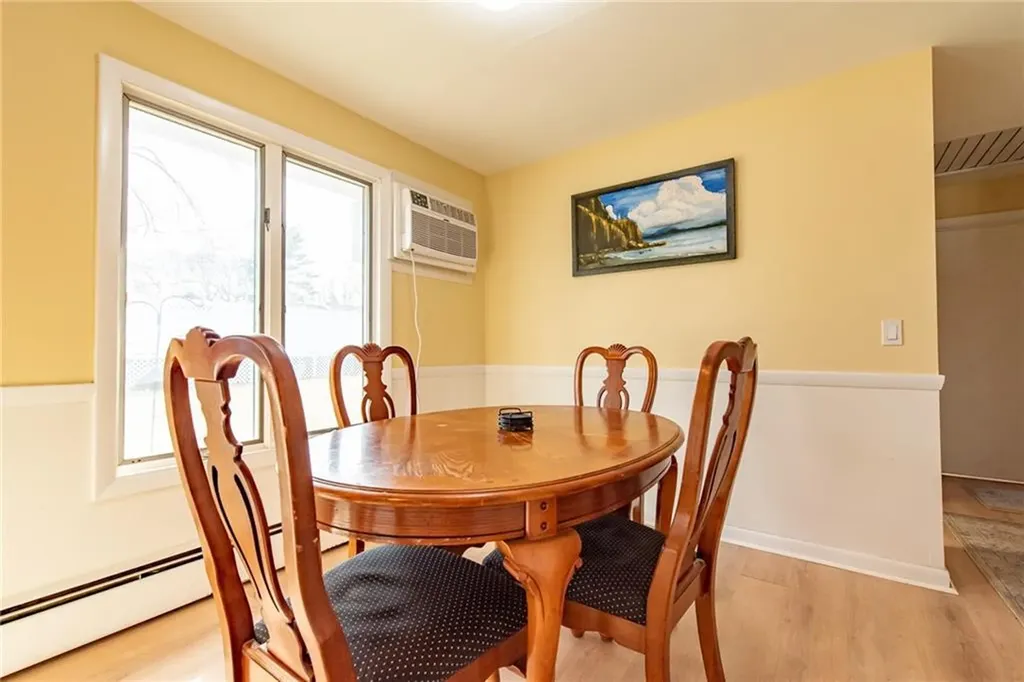 72 Flagg Avenue Warwick RI 02886