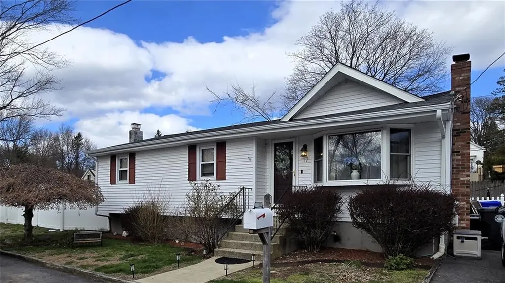 17 Jeffres Street North Providence RI 02904