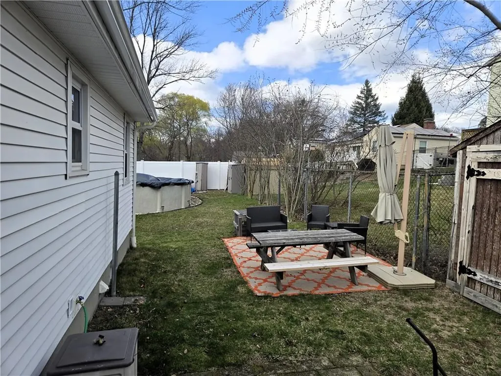 17 Jeffres Street North Providence RI 02904
