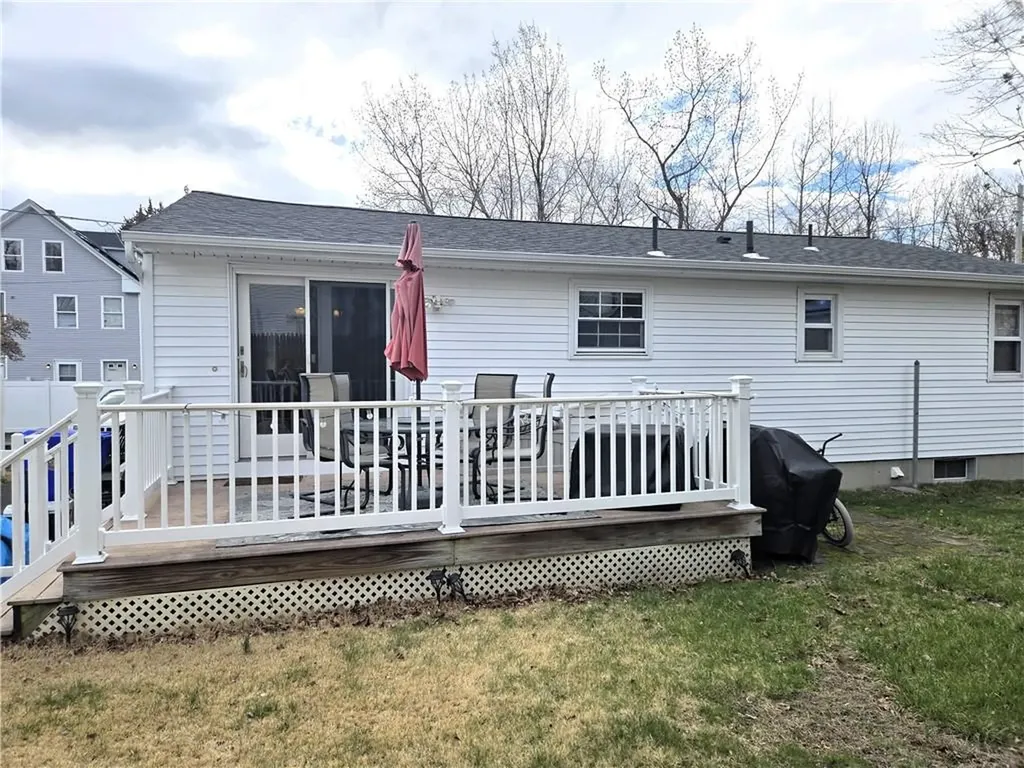 17 Jeffres Street North Providence RI 02904