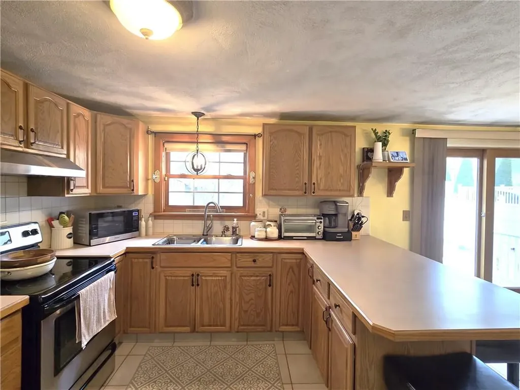 17 Jeffres Street North Providence RI 02904
