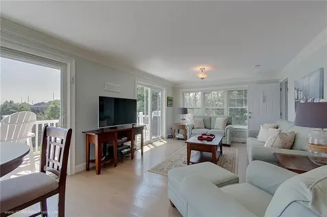 223 Cliff Avenue Portsmouth RI 02871