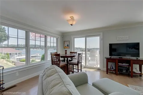 223 Cliff Avenue Portsmouth RI 02871