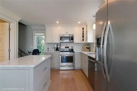 223 Cliff Avenue Portsmouth RI 02871