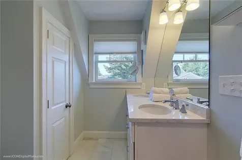 223 Cliff Avenue Portsmouth RI 02871