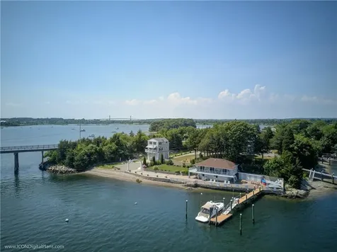 223 Cliff Avenue Portsmouth RI 02871