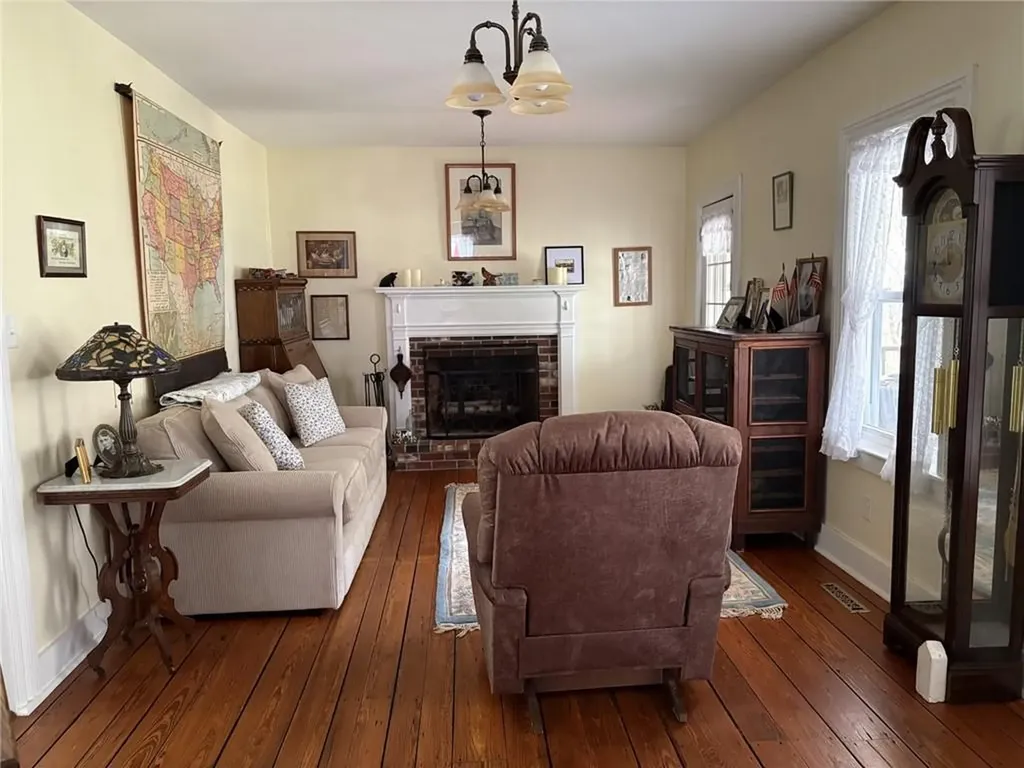 1512 Tarkiln Road Burrillville RI 02830