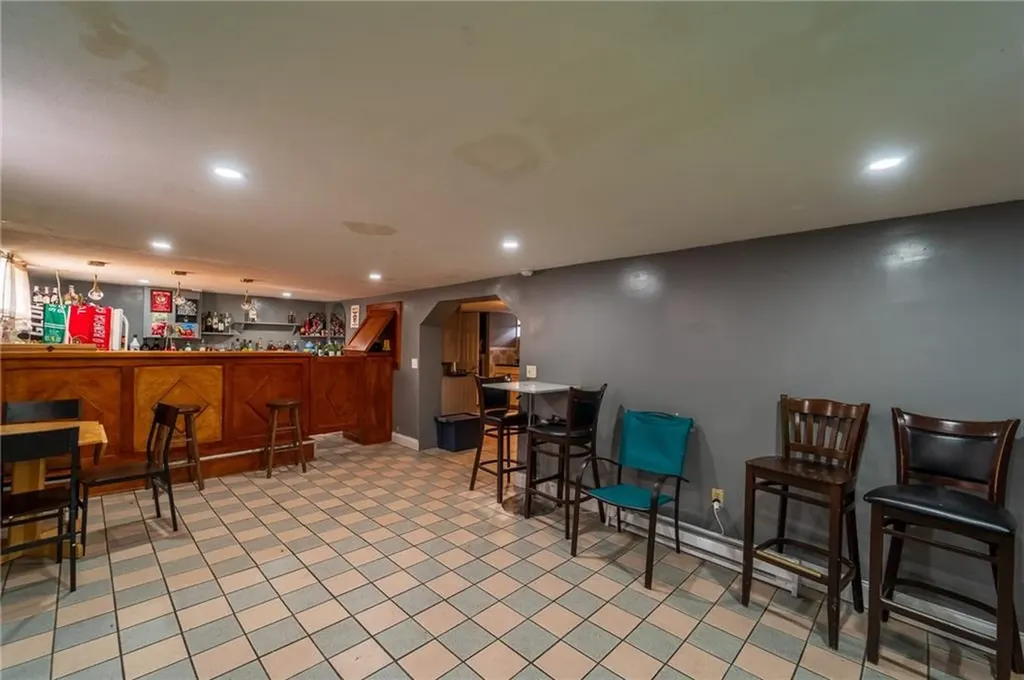 321 Columbus Avenue Pawtucket RI 02861
