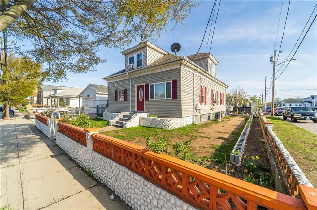 321 Columbus Avenue Pawtucket RI 02861