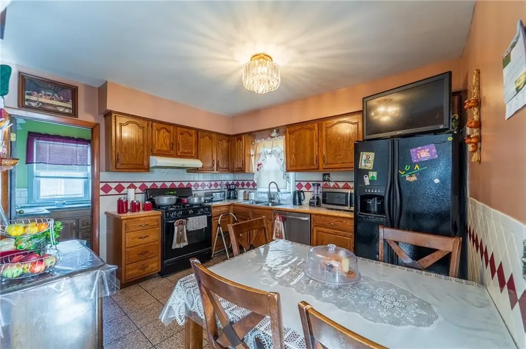 321 Columbus Avenue Pawtucket RI 02861