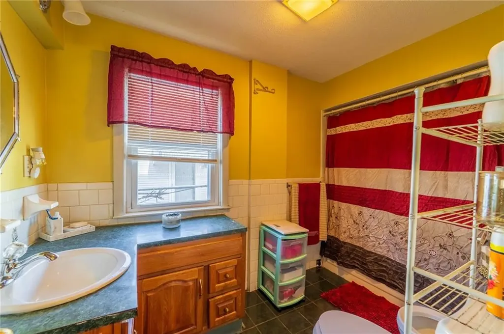 321 Columbus Avenue Pawtucket RI 02861