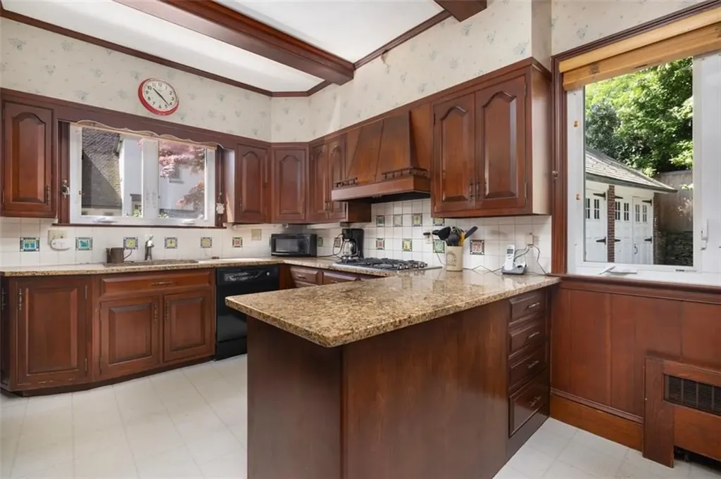 296 Taber Avenue Providence RI 02906