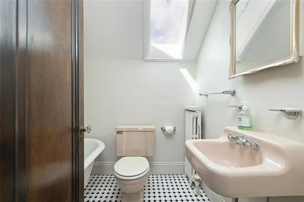 296 Taber Avenue Providence RI 02906