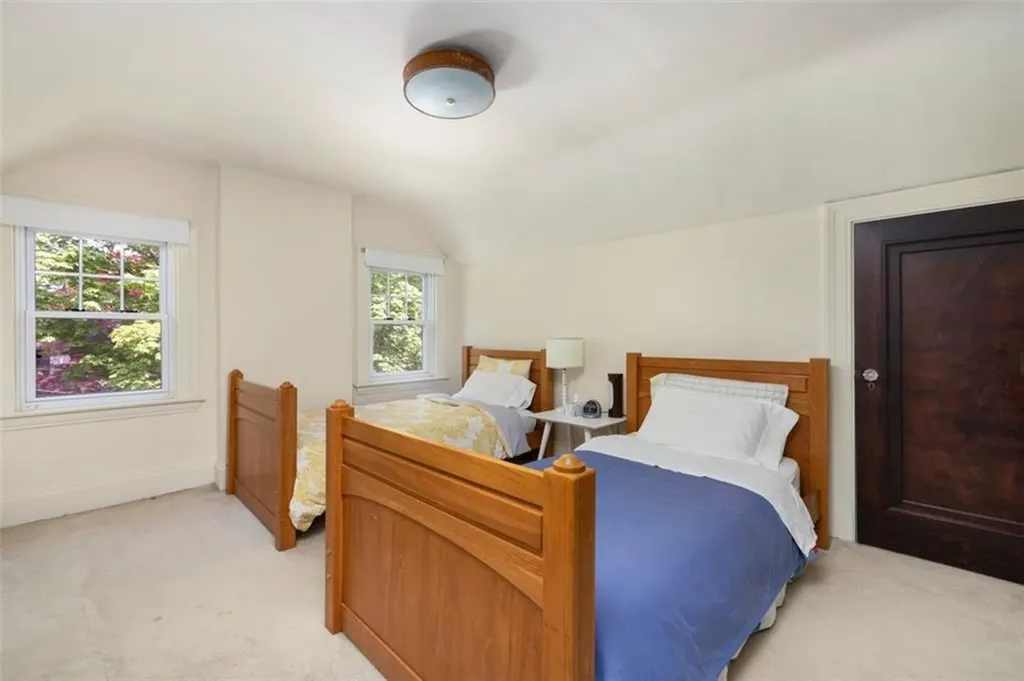 296 Taber Avenue Providence RI 02906