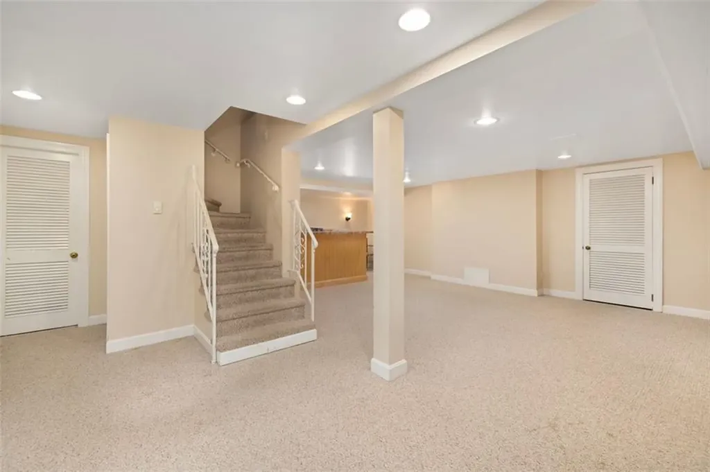 296 Taber Avenue Providence RI 02906