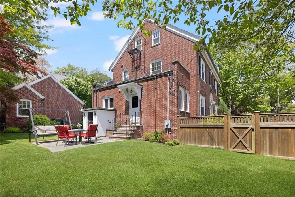 296 Taber Avenue Providence RI 02906