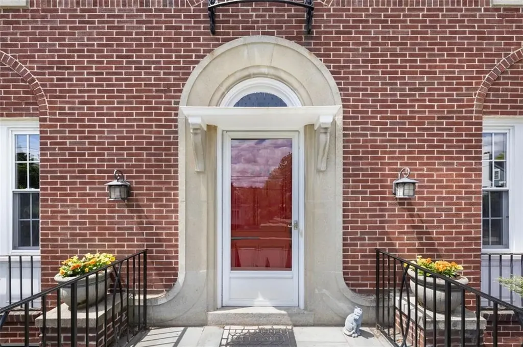 296 Taber Avenue Providence RI 02906