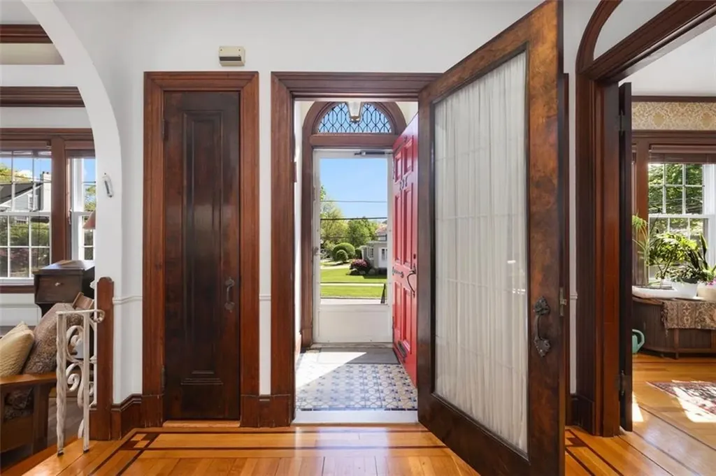 296 Taber Avenue Providence RI 02906