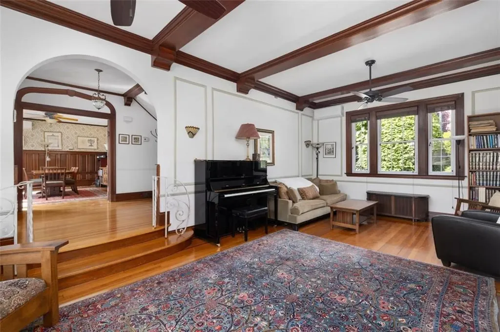 296 Taber Avenue Providence RI 02906