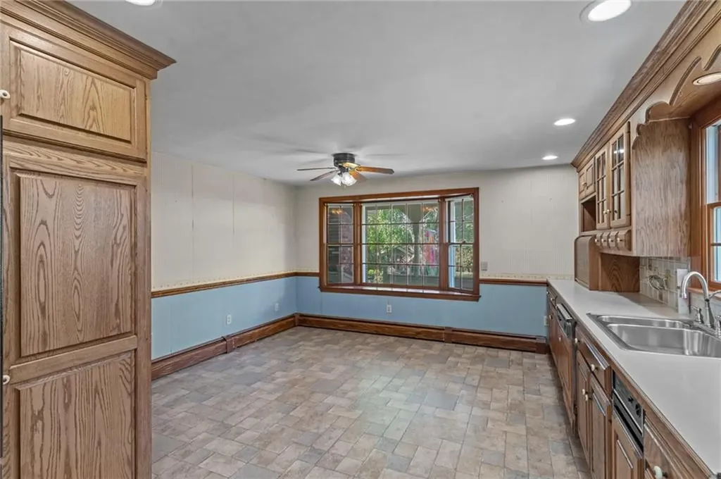 21 Foxhill Avenue Bristol RI 02809