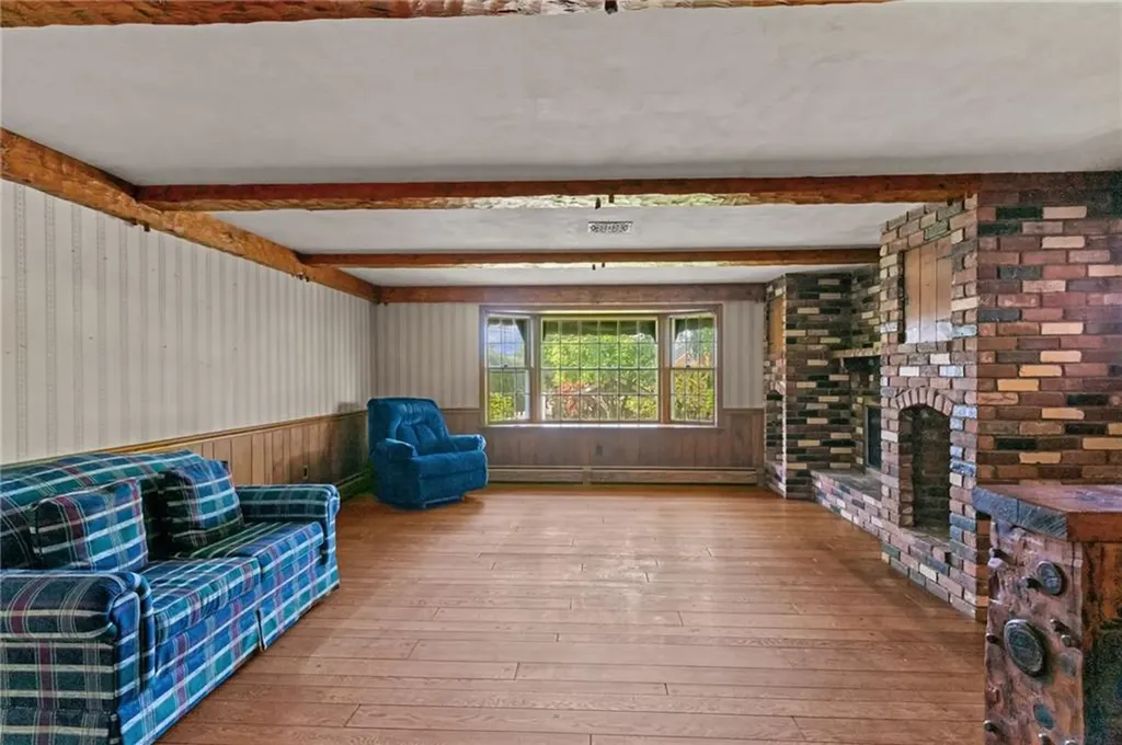 21 Foxhill Avenue Bristol RI 02809