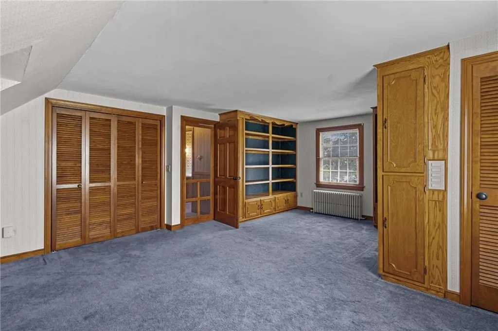 21 Foxhill Avenue Bristol RI 02809