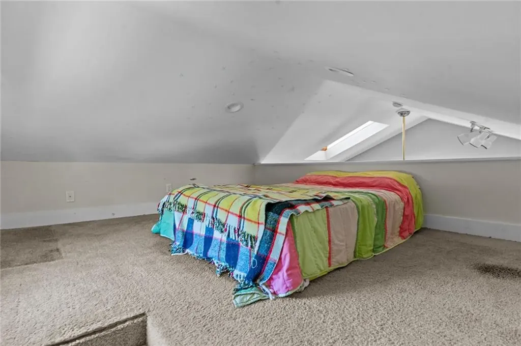 21 Foxhill Avenue Bristol RI 02809