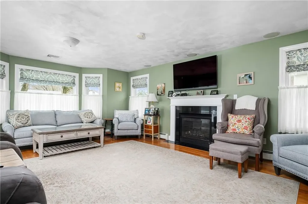 2 Valley View Road Lincoln RI 02865
