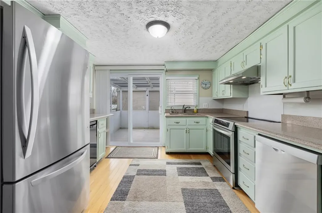 112 Center Avenue Middletown RI 02842