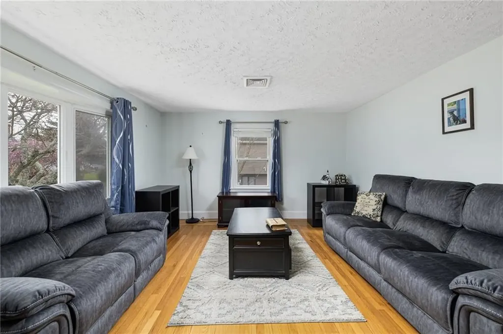 112 Center Avenue Middletown RI 02842