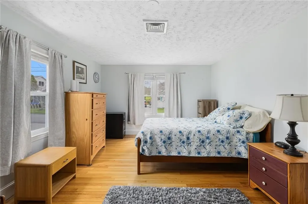 112 Center Avenue Middletown RI 02842