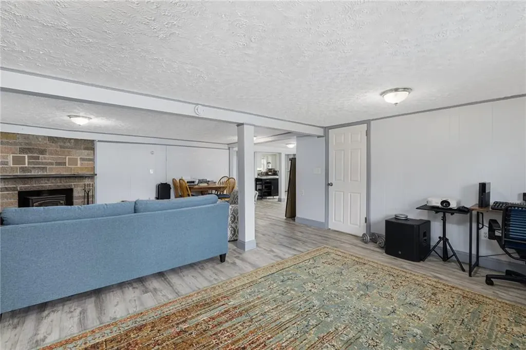 112 Center Avenue Middletown RI 02842