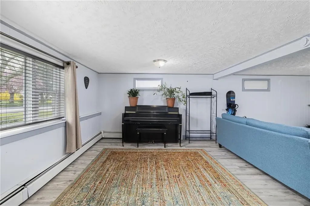 112 Center Avenue Middletown RI 02842