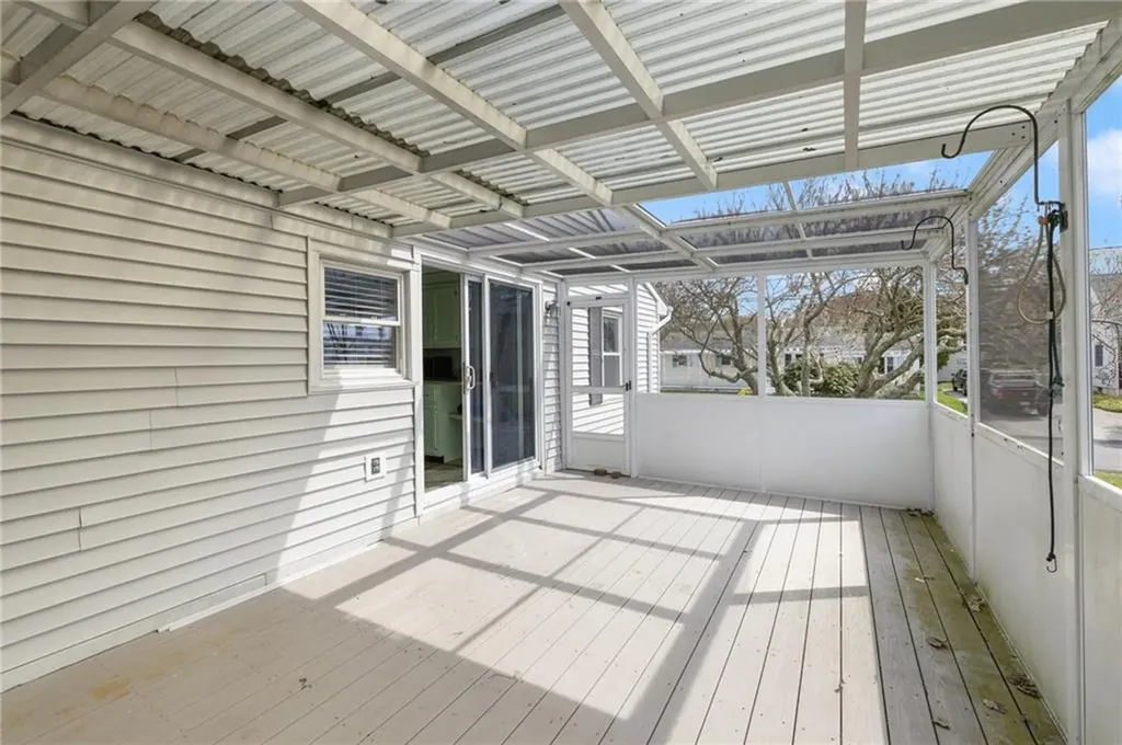 112 Center Avenue Middletown RI 02842