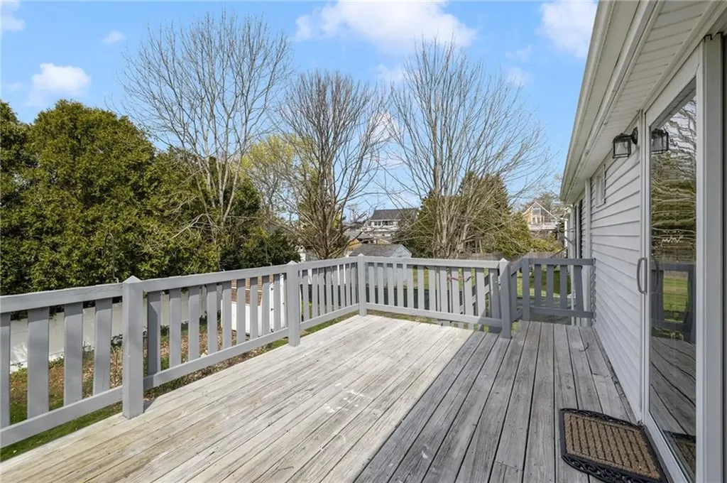 112 Center Avenue Middletown RI 02842