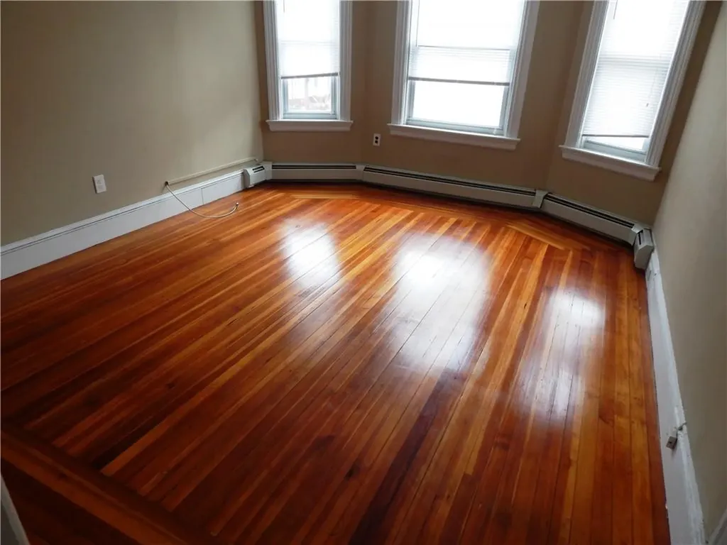 102 104 Oakland Avenue Providence RI 02908