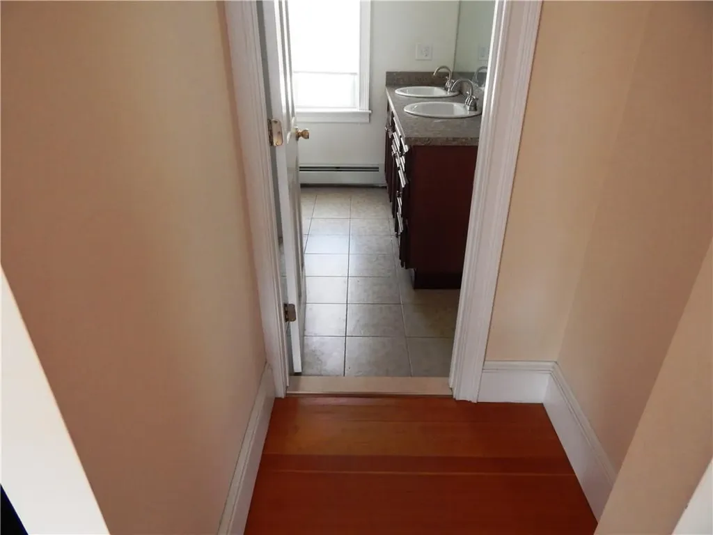 102 104 Oakland Avenue Providence RI 02908