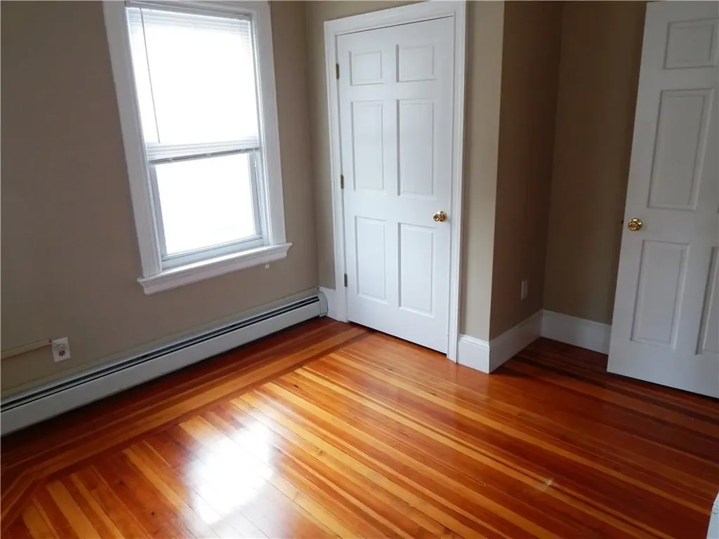 102 104 Oakland Avenue Providence RI 02908