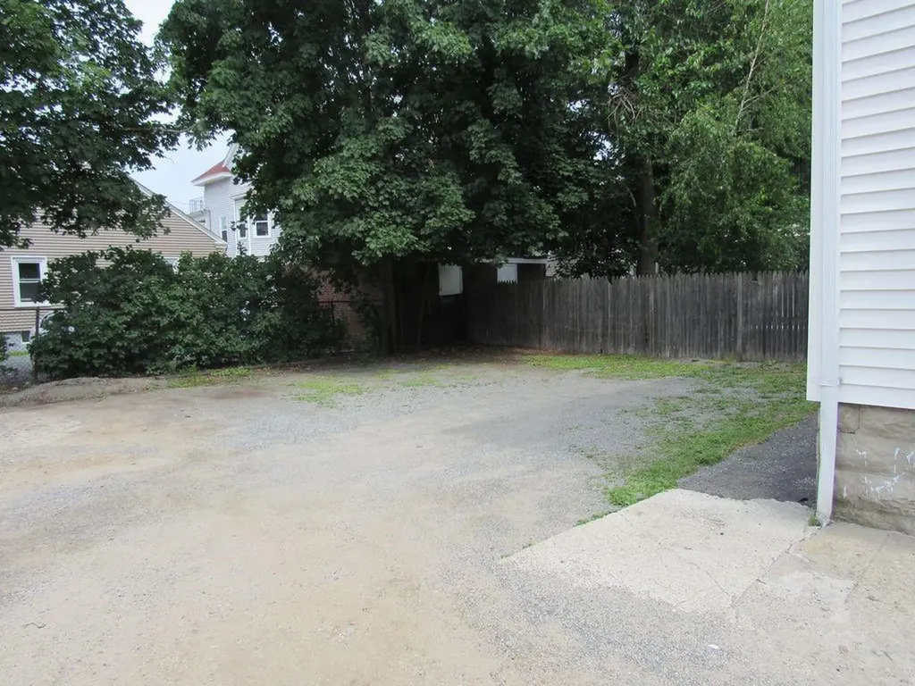 102 104 Oakland Avenue Providence RI 02908