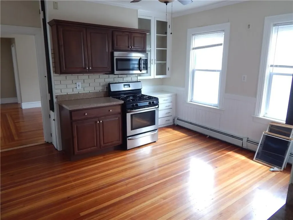 102 104 Oakland Avenue Providence RI 02908